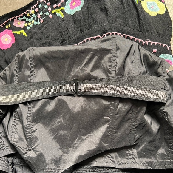 Nanette lepore Women's Black Strapless Dress Embroidered Size 4 - Picture 9 of 10